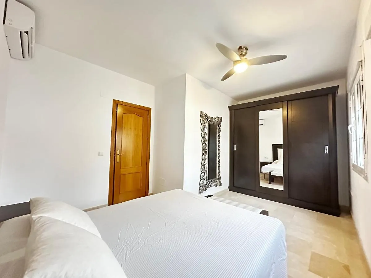 Taro Beach Home Malaga